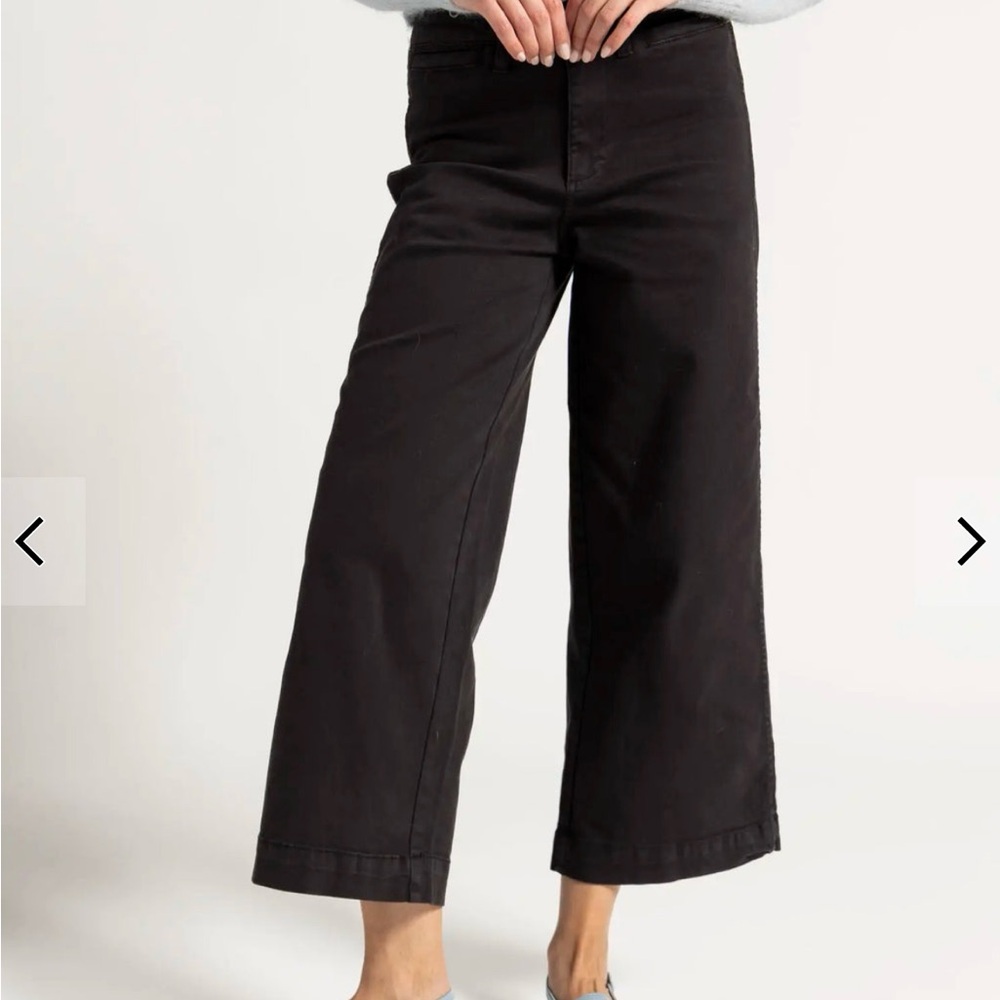 Wide-Leg Black Pants